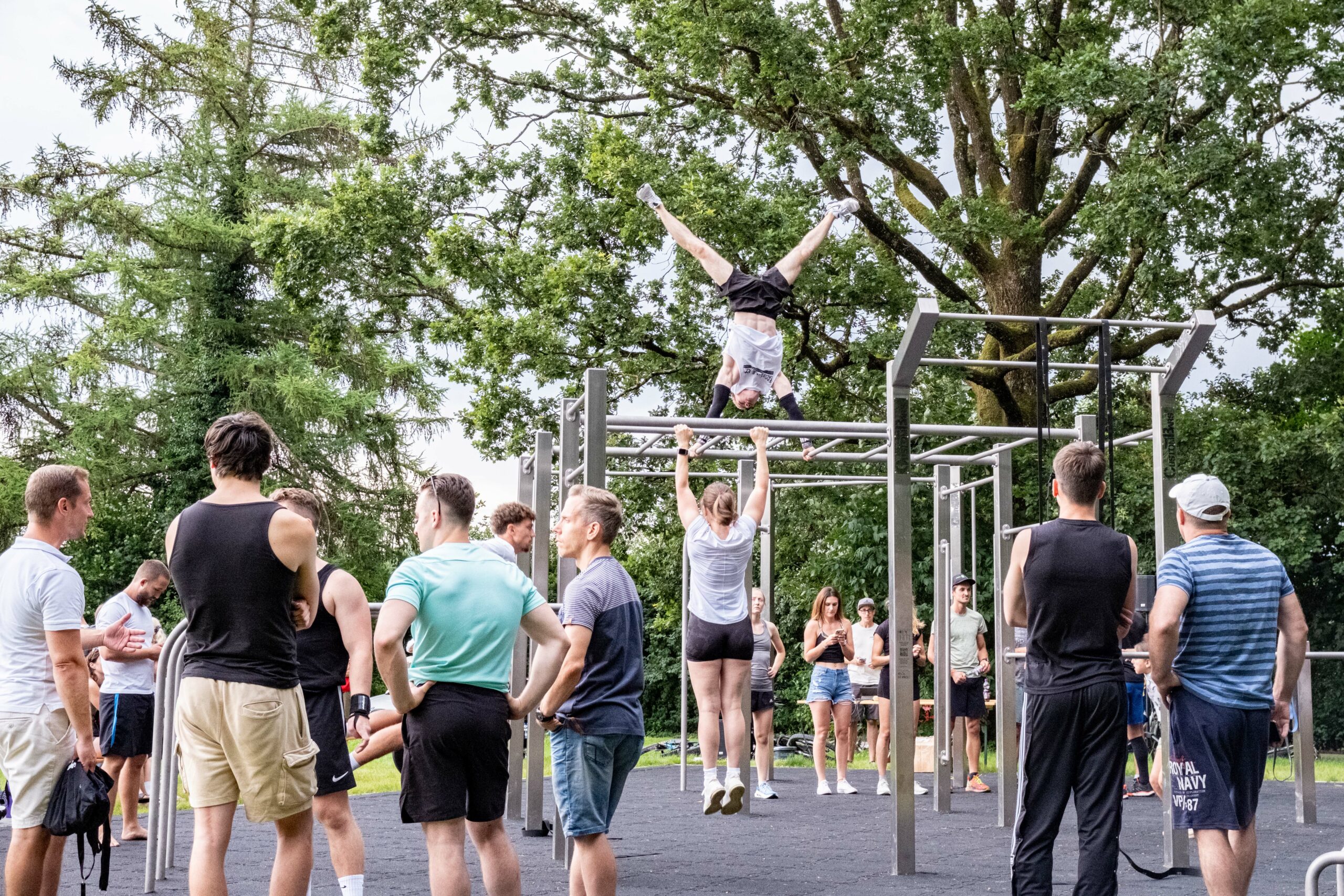 You are currently viewing Hula Hoop Station bei der feierlichen Einweihung der Calisthenics-Anlage in Kempten-Ost​